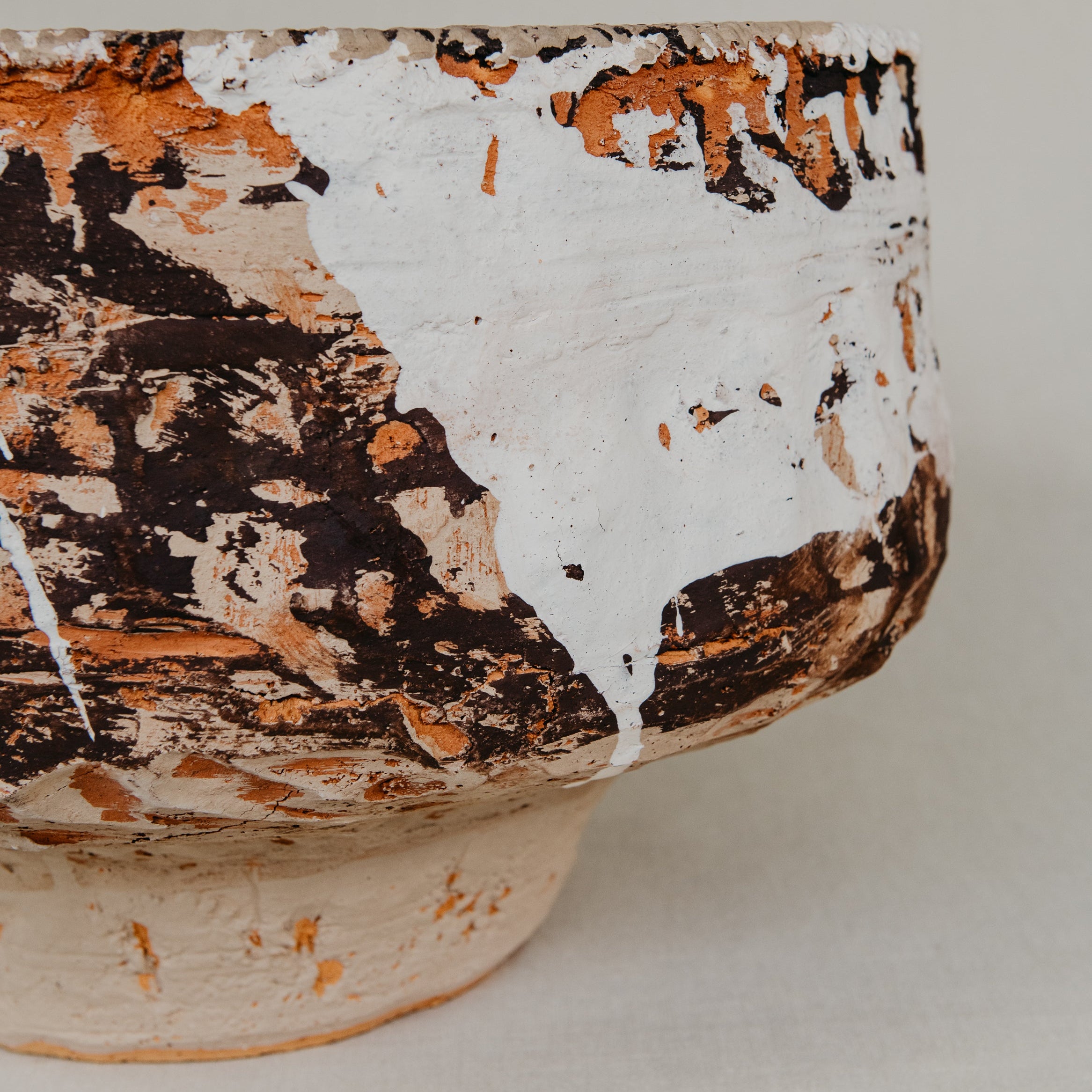 Marble-patterned ceramic bowl on a beige background